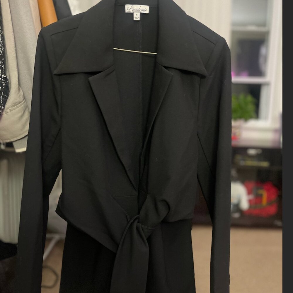 L'Academie- Black Belt Blazer